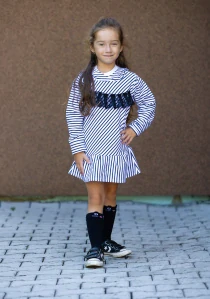  Rostoucí teplákové šaty PRUH